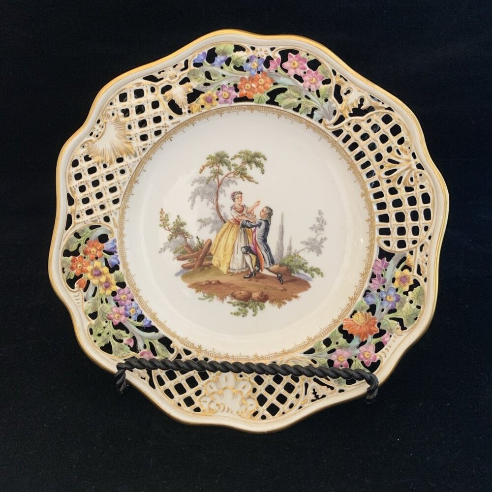 Helena Wolfsohn Reticulated Plate 8.5" Watteau Couple Scene Dresden Germany 1